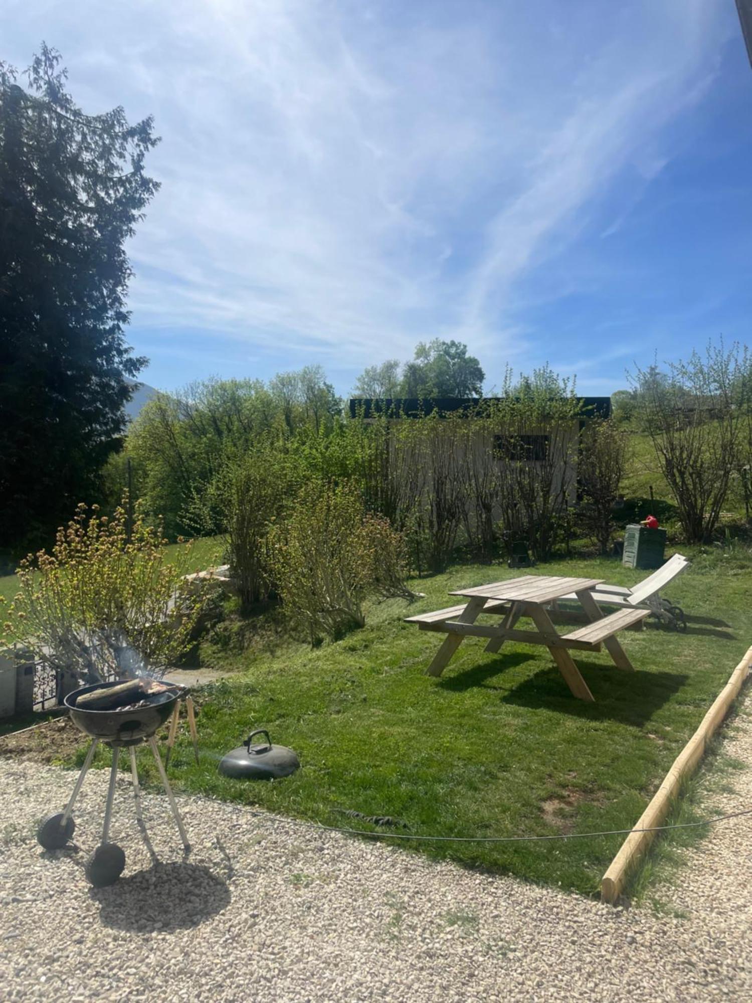 Petit Logement Cosy Dans Maison Au Calme Verrens-Arvey Exteriér fotografie
